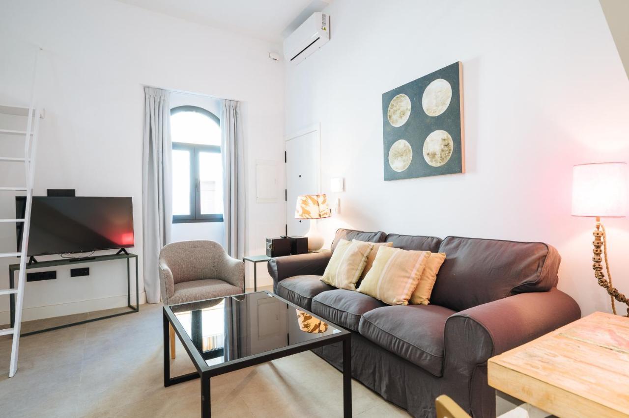 Apartamentos Montevideo 6 Seville Luaran gambar