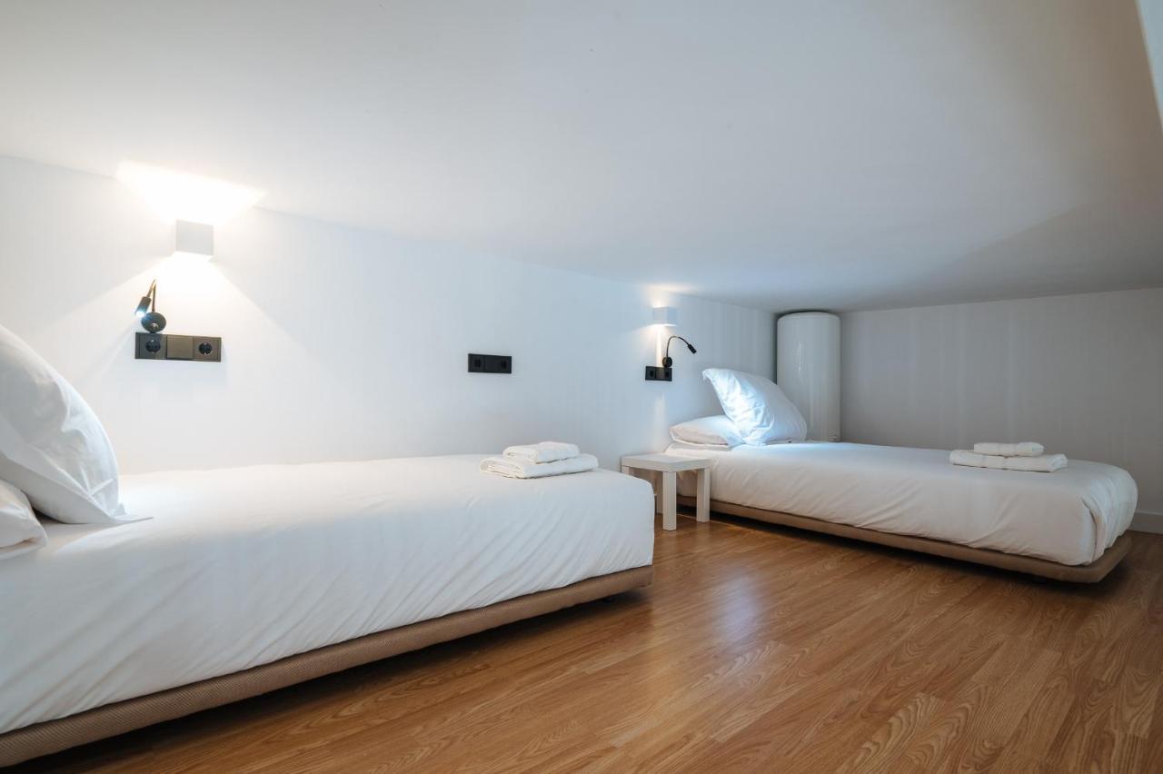 Apartamentos Montevideo 6 Seville Luaran gambar