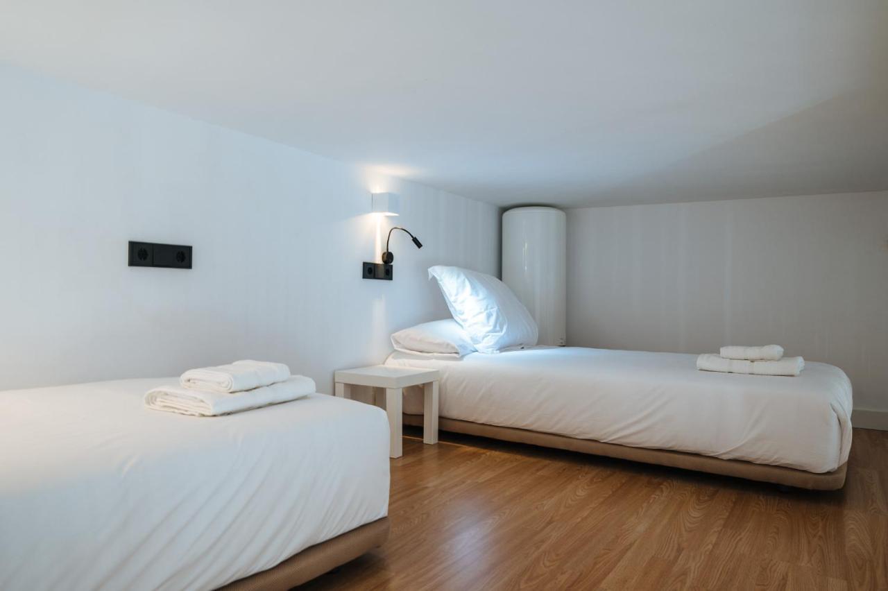 Apartamentos Montevideo 6 Seville Luaran gambar