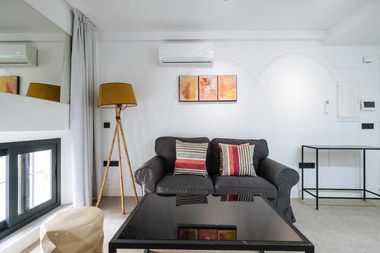Apartamentos Montevideo 6 Seville Luaran gambar