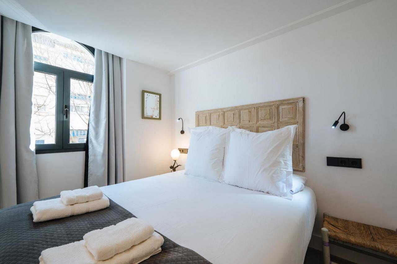 Apartamentos Montevideo 6 Seville Luaran gambar