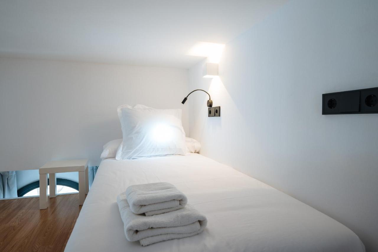 Apartamentos Montevideo 6 Seville Luaran gambar