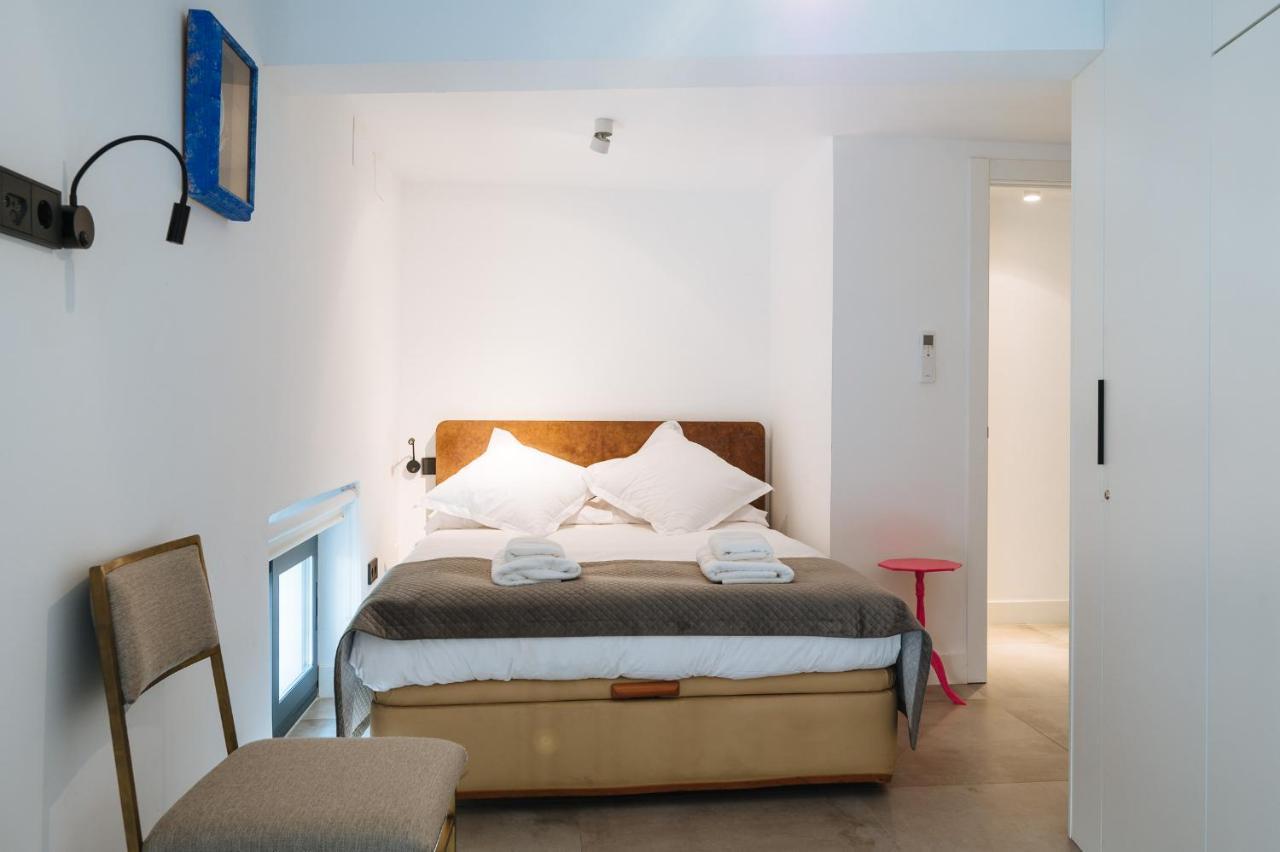 Apartamentos Montevideo 6 Seville Luaran gambar
