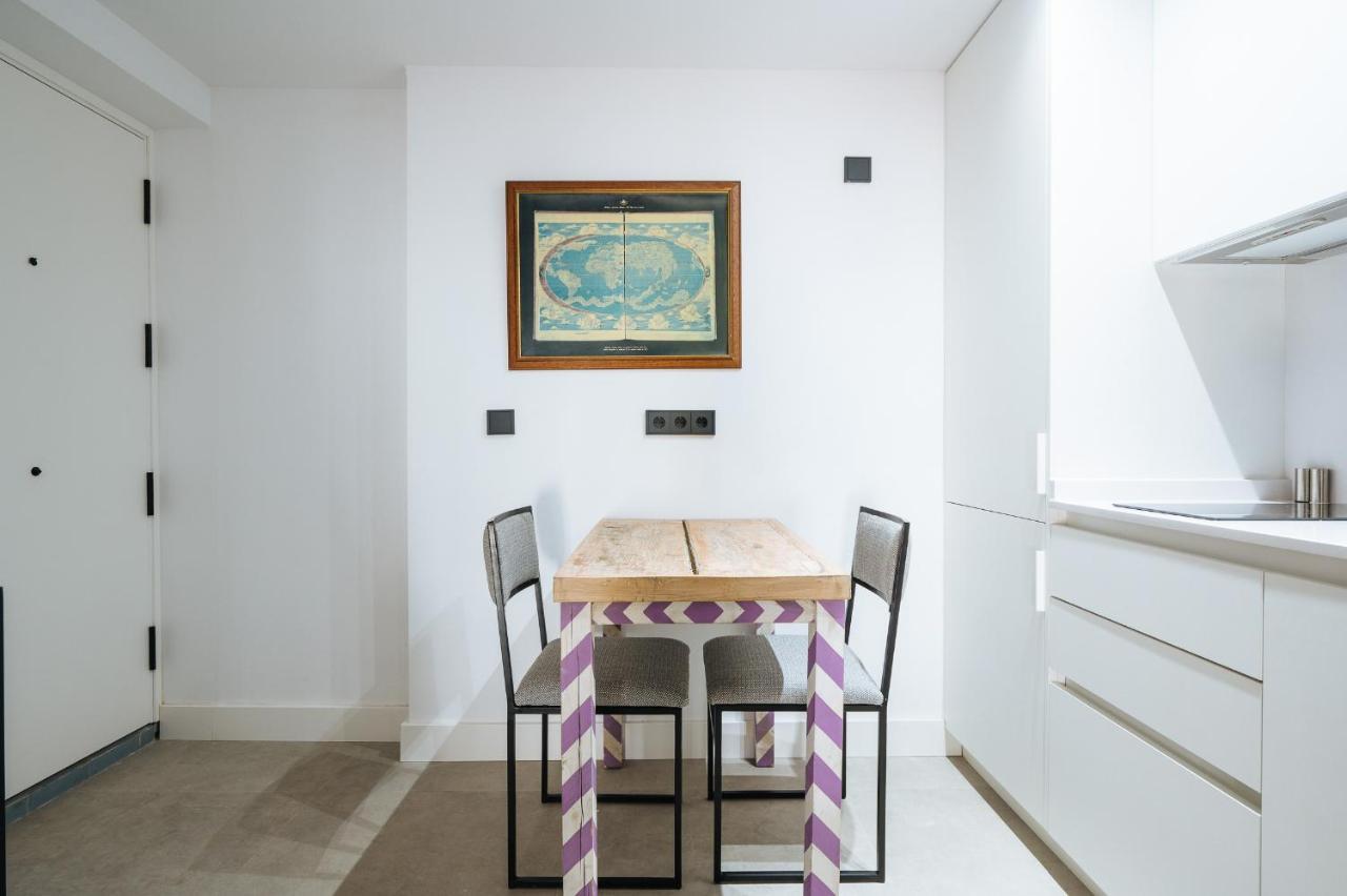 Apartamentos Montevideo 6 Seville Luaran gambar